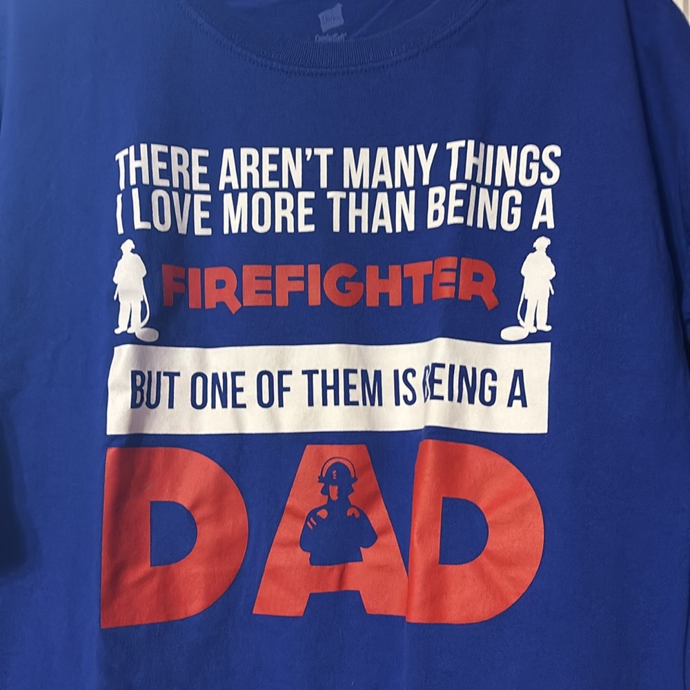 Firefighter dad tshirt by Hanes size 2XL